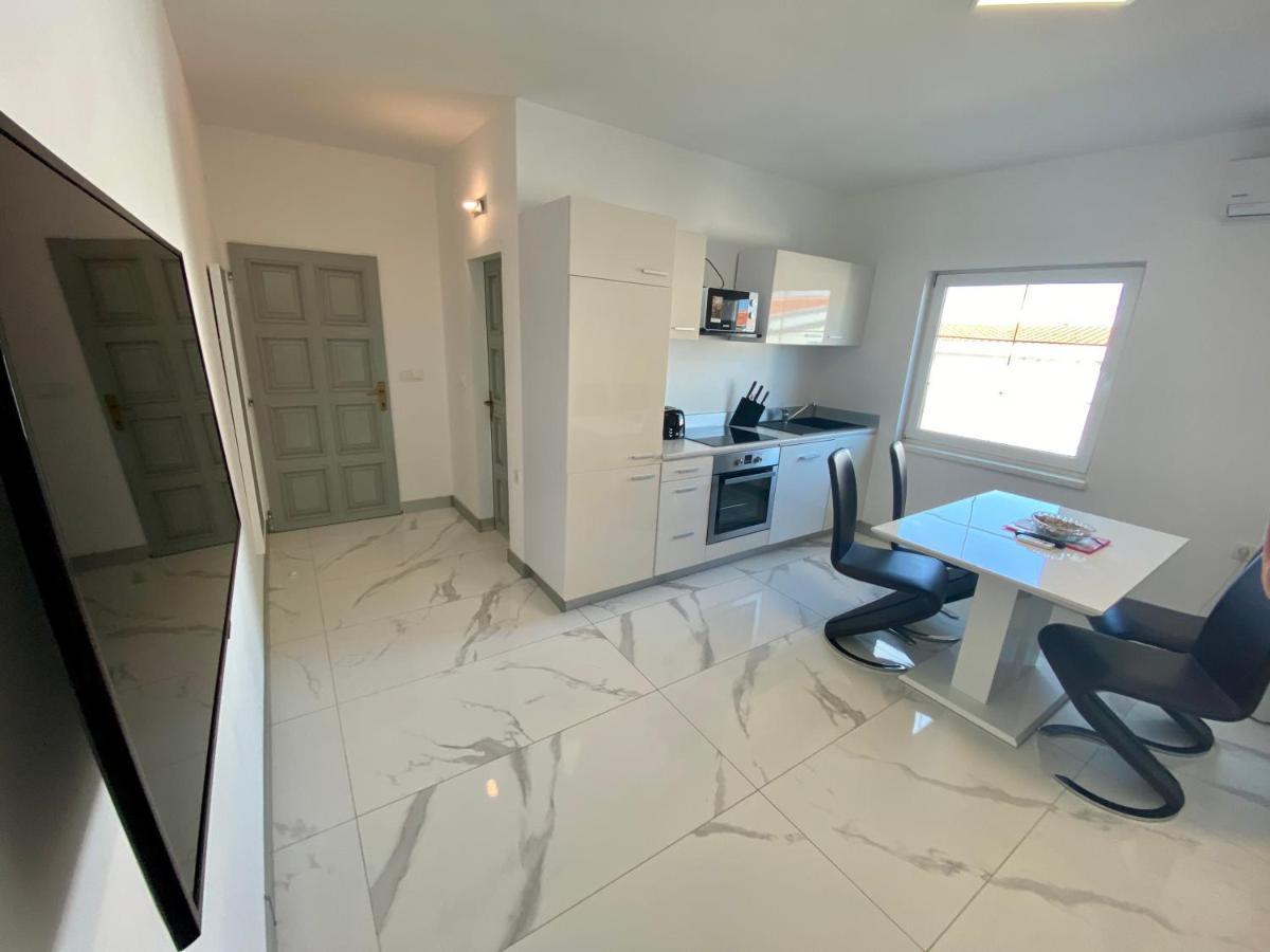 Apartments Stojanovic Вир Екстериор снимка