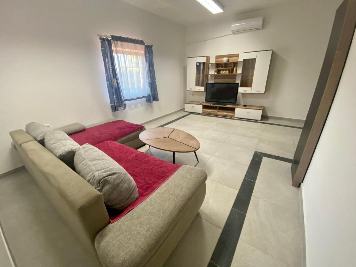 Apartments Stojanovic Вир Екстериор снимка