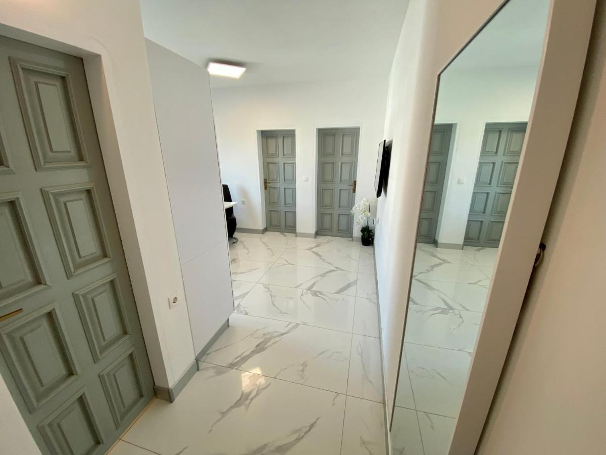 Apartments Stojanovic Вир Екстериор снимка